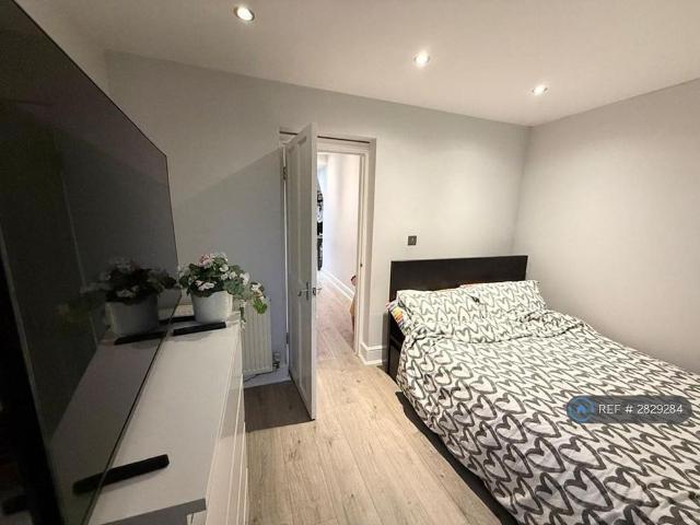House for rent in London Borough of Croydon, Shirley