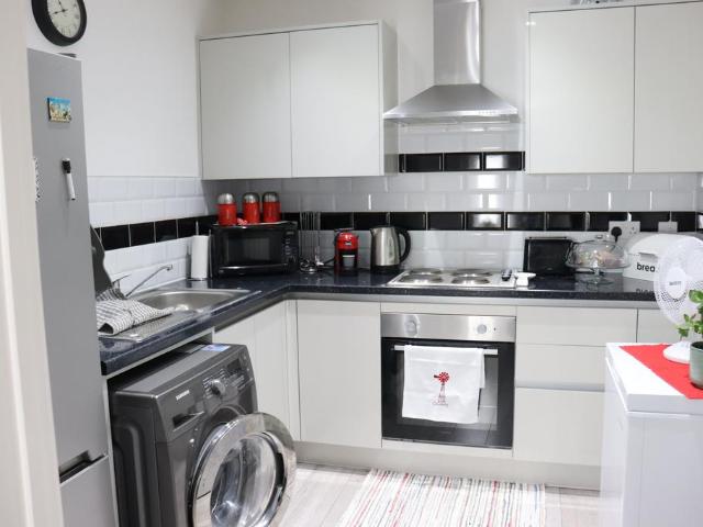 Flat for rent in Horsell, Woking