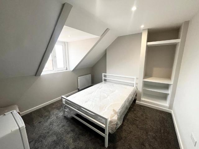 Flat for rent in Branksome, Poole