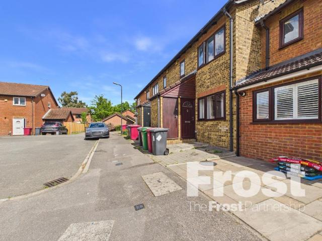 Flat for rent in Burnham, Swallow