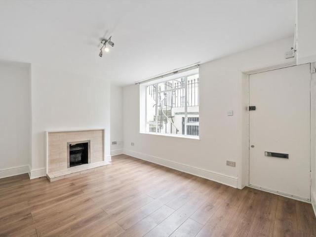 House for rent in Bermondsey Village, Greater London