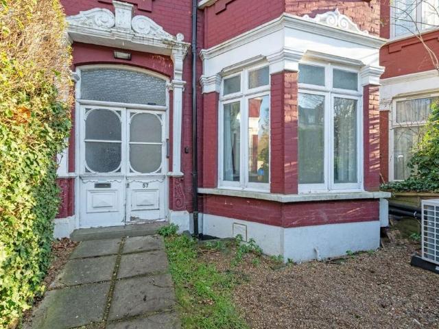 House for rent in Cricklewood, Greater London