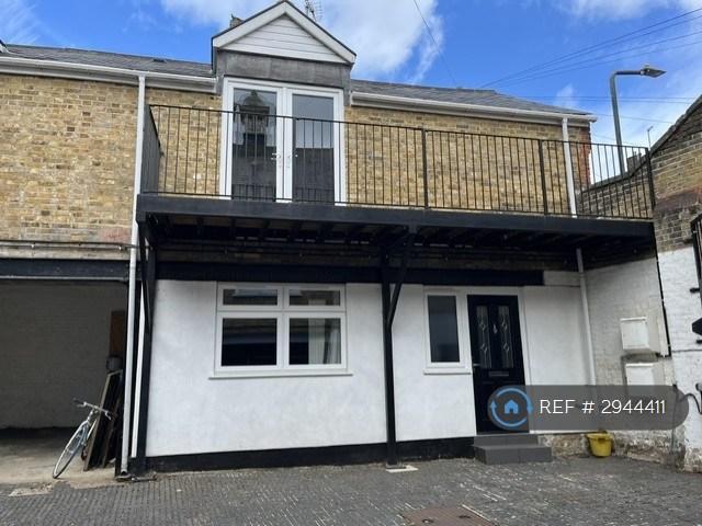 Flat for rent in Strood