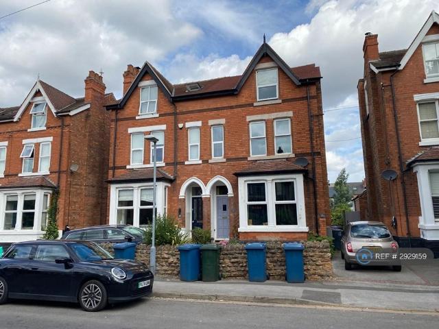 Flat for rent in Compton Acres, Barton In Fabis