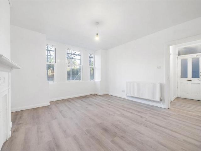 House for rent in Tulse Hill, Greater London