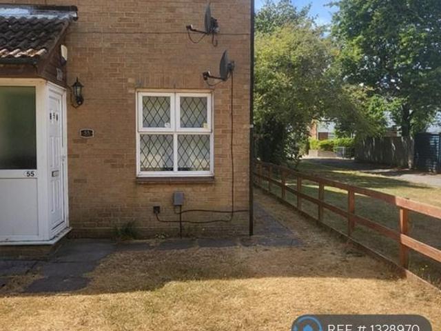 Flat for rent in Woodside Estate, Houghton Regis