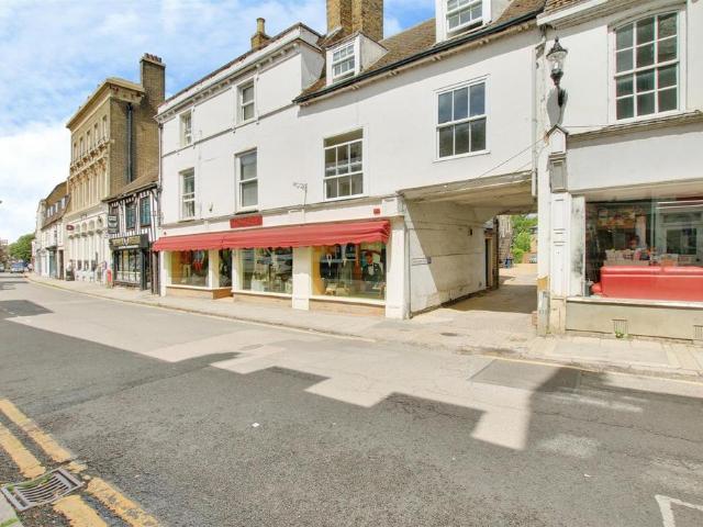 Flat for rent in Huntingdon