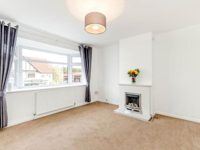 House for rent in Moneyhill, Batchworth
