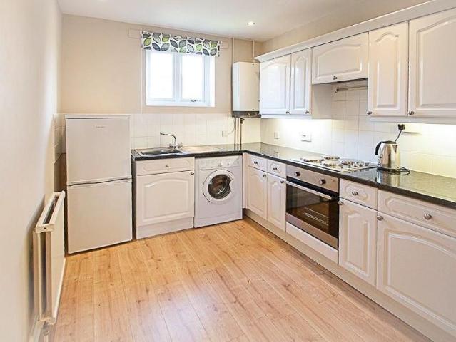 House for rent in Navestock Side, Essex