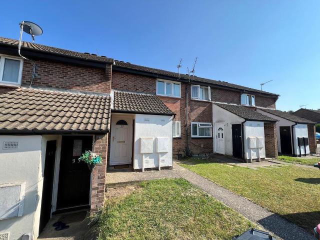 Flat for rent in Broadfield, Glynde