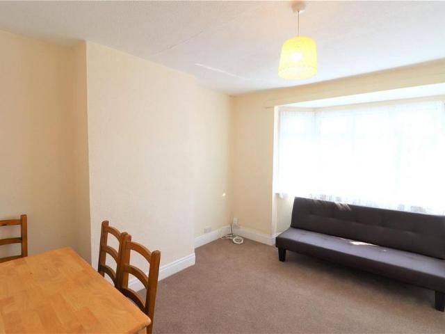 House for rent in Kingsbury, Greater London