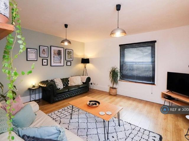 House for rent in North Town, Rumwell