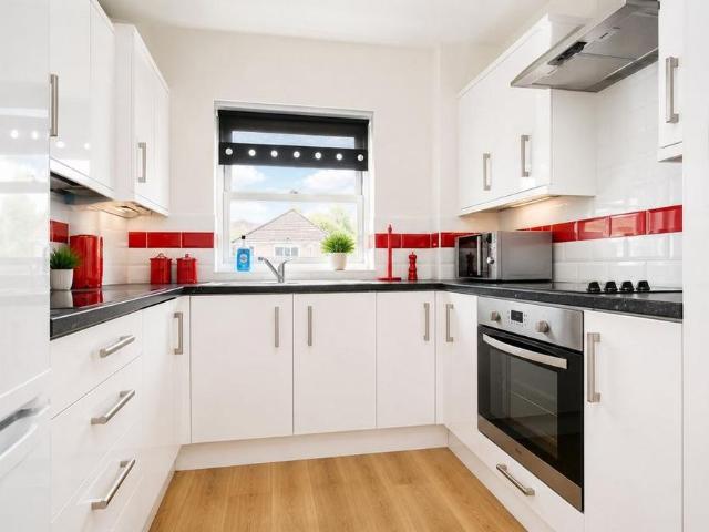 House for rent in Birch Green, Lower Halliford