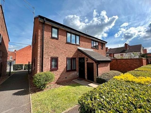 Apartment for rent in Ball Hill, West Midlands