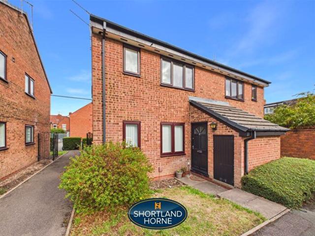 Apartment for rent in Ball Hill, West Midlands