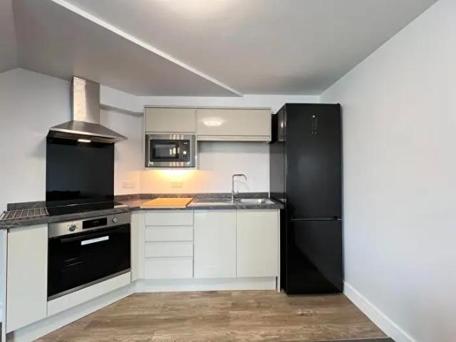 Apartment for rent in Compton Acres, Barton In Fabis