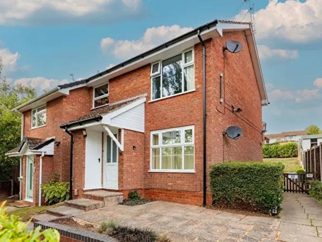 Apartment for rent in Park Hill, Green Close