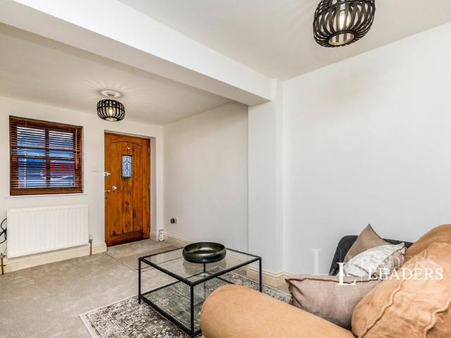 House for rent in New Town, Horsham