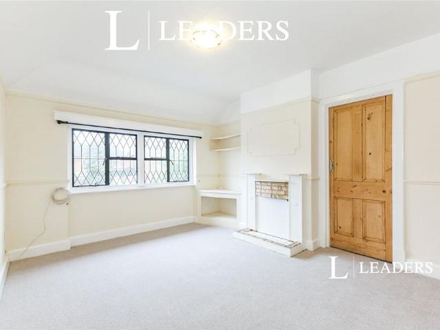 House for rent in Ashley Park, Surrey