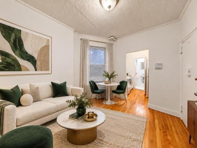 Apartment for sale in Arverne, New York