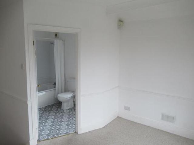Townhouse for rent in St Michaels, Livermead