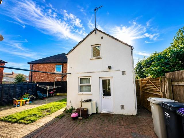 House for rent in Seacroft, Belleau