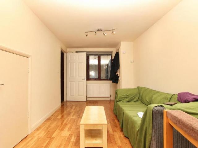 Apartment for rent in West Hackney, Greater London