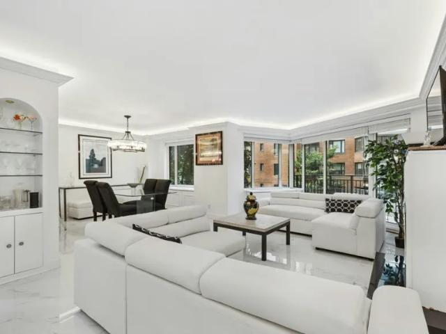 Apartment for sale in Arverne, New York