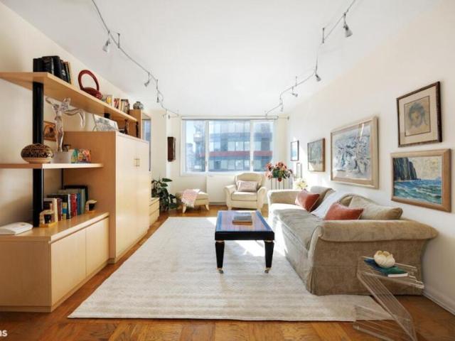 Apartment for sale in Arverne, New York