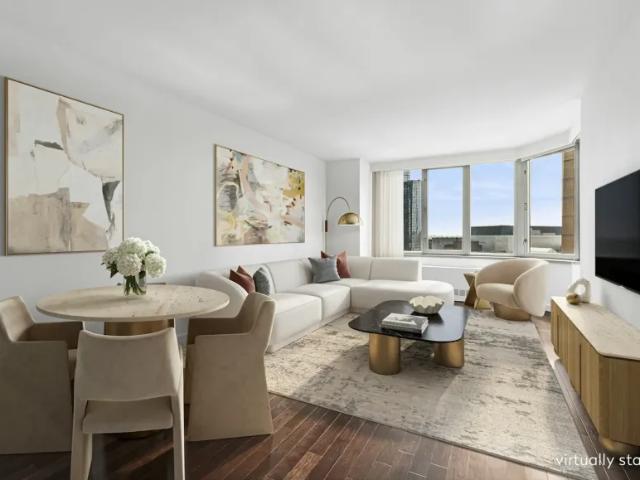 Apartment for sale in Arverne, New York