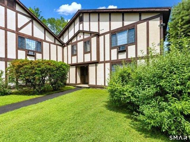 Condo for sale in Milford, Connecticut