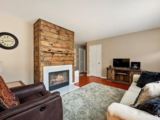 Condo for sale in Devon, Milford