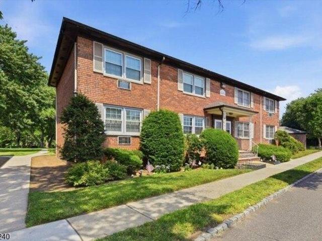 Condo for sale in Lakeside Village, Millburn