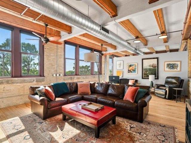 Condo for sale in Milwaukee, Wisconsin