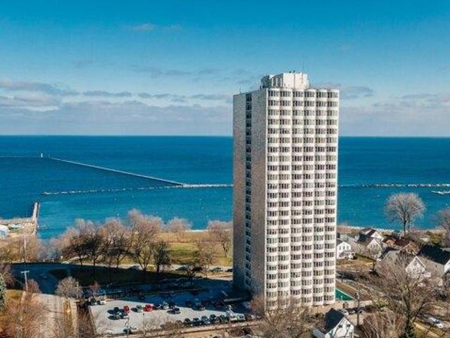 Condo for sale in Bay View, Milwaukee