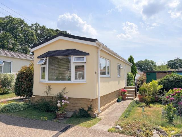 Park Home for sale in Hythe and Dibden, Ashurst Bridge
