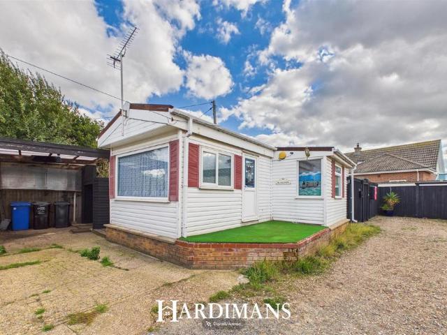 Park Home for sale in Lowestoft, East Suffolk
