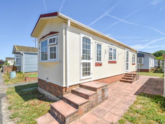 Park Home for sale in Blackmore, Hook End and Wyatts Green, Navestock Side