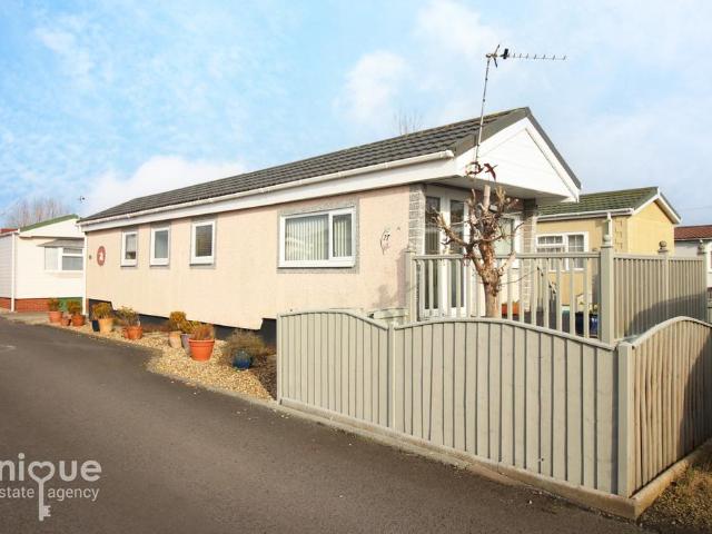 Park Home for sale in Cabus, Lancashire