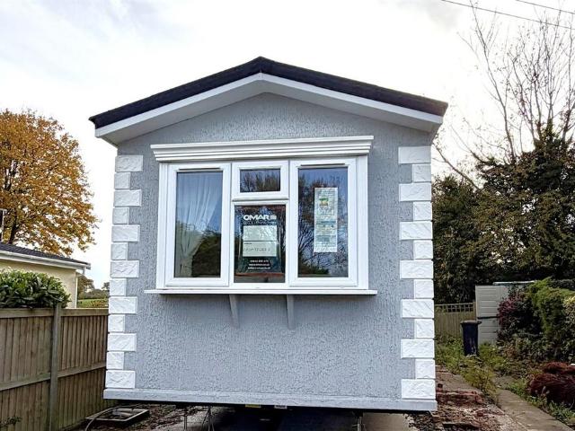 Park Home for sale in Spurstow