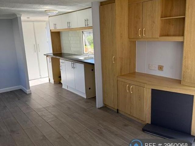 Park Home for rent in The Butts, Kent