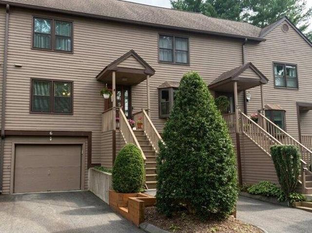 House for sale in Monroe, Connecticut
