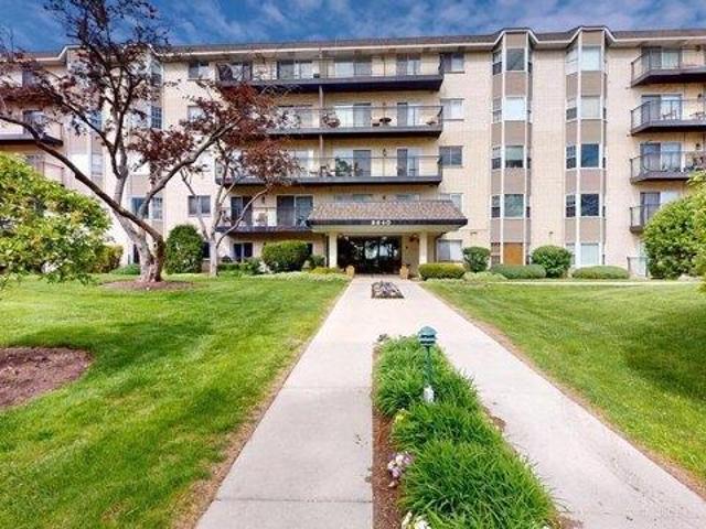 Condo for sale in Morton Grove Condo for sale in Morton Grove
