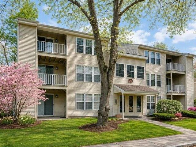 Condo for sale in Natick, Middlesex County