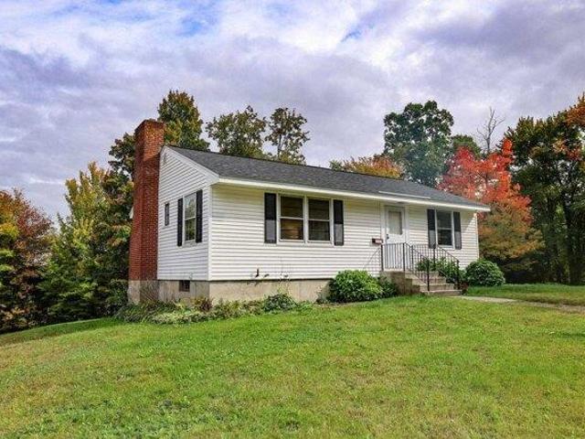 House for sale in New Boston, Hillsborough County