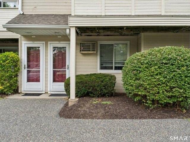 Condo for sale in Willow Springs, New Milford