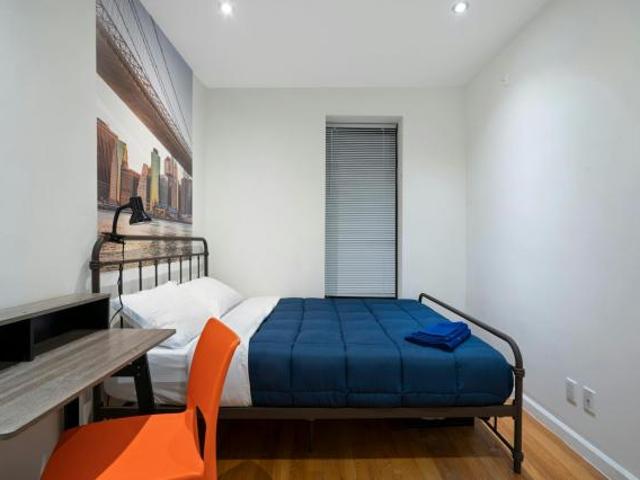 Room for rent in Arverne, New York