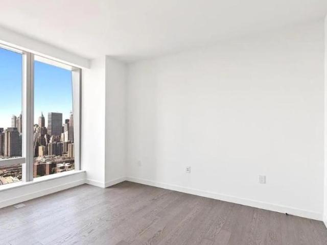 Condo for rent in Arverne, New York