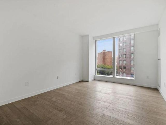 Condo for rent in Arverne, New York