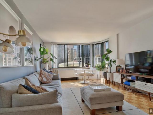 Condo for sale in Arverne, New York